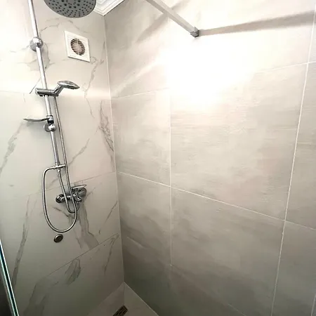 Apartment Adi *