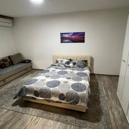 Adi Apartman *